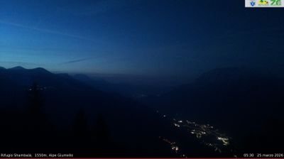 immagine della webcam nei dintorni di Menaggio: webcam Alpe Giumello