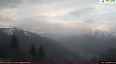 immagine della webcam nei dintorni di Vendrogno: webcam Alpe Giumello