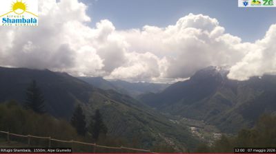 immagine della webcam nei dintorni di Domaso: webcam Alpe Giumello