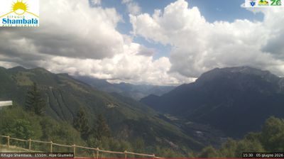 immagine della webcam nei dintorni di Montemezzo: webcam Alpe Giumello