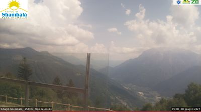 immagine della webcam nei dintorni di Moggio: webcam Alpe Giumello