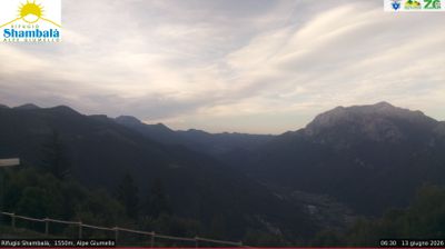 immagine della webcam nei dintorni di Vendrogno: webcam Alpe Giumello
