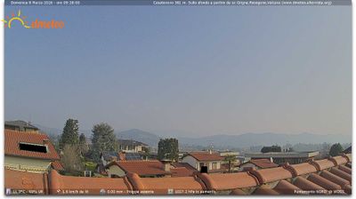 immagine della webcam nei dintorni di Capiago Intimiano: webcam Casatenovo