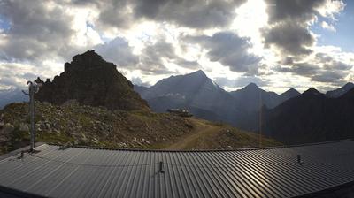 immagine della webcam nei dintorni di Alpe Devero: webcam San Domenico di Varzo