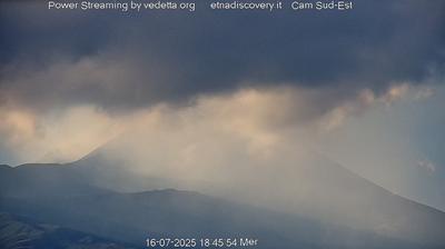 immagine della webcam nei dintorni di Camporotondo Etneo: webcam Trecastagni