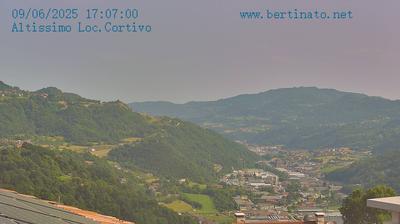 immagine della webcam nei dintorni di Bosco Chiesanuova: webcam Altissimo