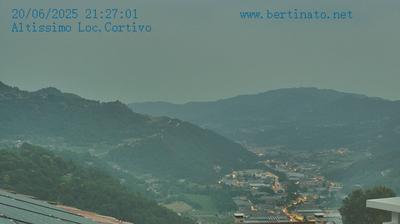 immagine della webcam nei dintorni di Erbezzo: webcam Altissimo