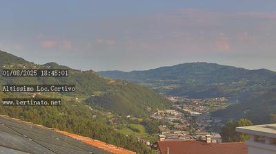 immagine della webcam nei dintorni di Recoaro Terme: webcam Altissimo