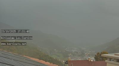 immagine della webcam nei dintorni di San Giovanni Ilarione: webcam Altissimo