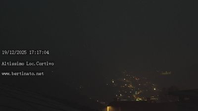 immagine della webcam nei dintorni di Bosco Chiesanuova: webcam Altissimo