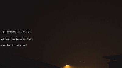 immagine della webcam nei dintorni di Rifugio Campogrosso: webcam Altissimo