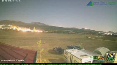 immagine della webcam nei dintorni di Calascio: webcam Sant'Eusanio Forconese