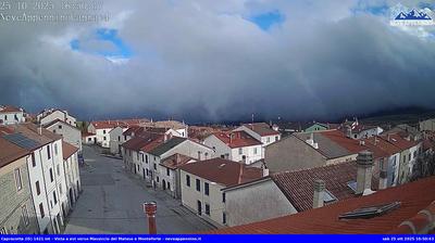 immagine della webcam nei dintorni di Macchia d'Isernia: webcam Capracotta