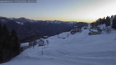 immagine della webcam nei dintorni di Lozzolo: webcam Alpe di Mera