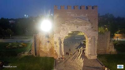 immagine della webcam nei dintorni di Fiorenzuola di Focara: webcam Torre Pedrera