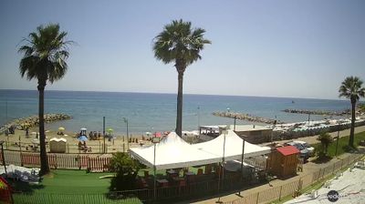 immagine della webcam nei dintorni di Chiusanico: webcam Marina Di Andora