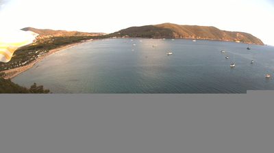 immagine della webcam nei dintorni di Procchio: webcam Campo nell'Elba