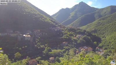 immagine della webcam nei dintorni di Colle San Bernardo: webcam Nasino