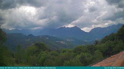 immagine della webcam nei dintorni di Tresche' Conca: webcam Torrebelvicino