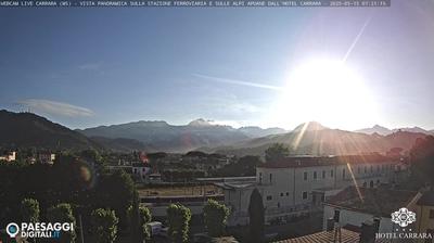 immagine della webcam nei dintorni di Careggine: webcam Avenza