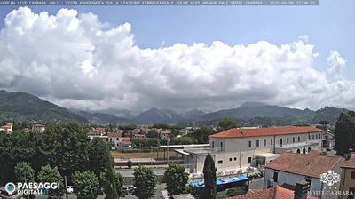 immagine della webcam nei dintorni di Marina Di Massa: webcam Avenza