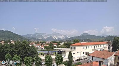 immagine della webcam nei dintorni di Marina Di Massa: webcam Avenza