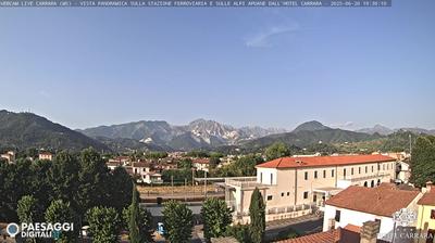 immagine della webcam nei dintorni di Marina Di Massa: webcam Avenza