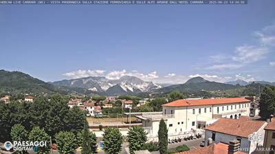 immagine della webcam nei dintorni di Massa: webcam Avenza