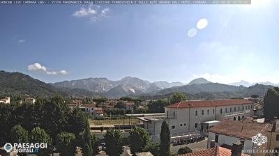 immagine della webcam nei dintorni di Marina Di Carrara: webcam Avenza