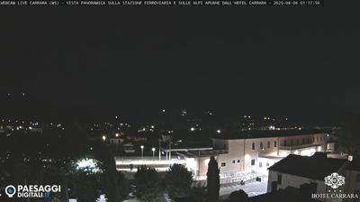 immagine della webcam nei dintorni di Marina Di Massa: webcam Avenza