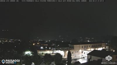 immagine della webcam nei dintorni di Marina Di Torre Del Lago: webcam Avenza