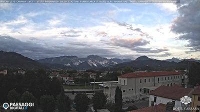 immagine della webcam nei dintorni di Fiumetto: webcam Avenza