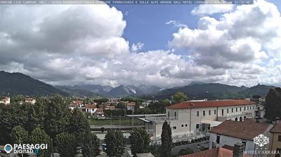 immagine della webcam nei dintorni di Massa: webcam Avenza