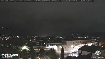 immagine della webcam nei dintorni di Massa: webcam Avenza