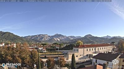 immagine della webcam nei dintorni di Marina Di Massa: webcam Avenza