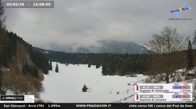 immagine della webcam nei dintorni di San Lorenzo in Banale: webcam Dro
