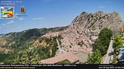 immagine della webcam nei dintorni di Marsicovetere: webcam Pietrapertosa