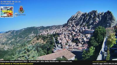 immagine della webcam nei dintorni di Marsico Nuovo: webcam Pietrapertosa