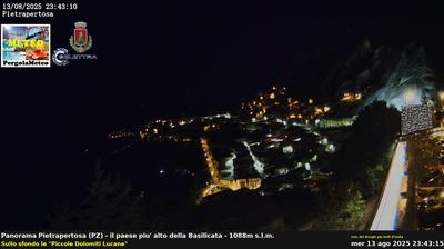 immagine della webcam nei dintorni di Oppido Lucano: webcam Pietrapertosa