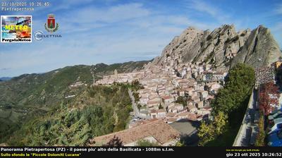 immagine della webcam nei dintorni di Tramutola: webcam Pietrapertosa