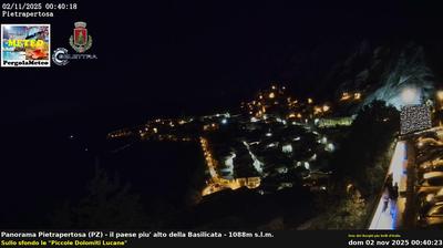 immagine della webcam nei dintorni di Marsico Nuovo: webcam Pietrapertosa