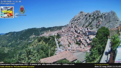 immagine della webcam nei dintorni di Oppido Lucano: webcam Pietrapertosa