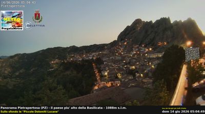 immagine della webcam nei dintorni di Marsicovetere: webcam Pietrapertosa