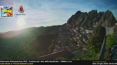 immagine della webcam nei dintorni di Marsicovetere: webcam Pietrapertosa