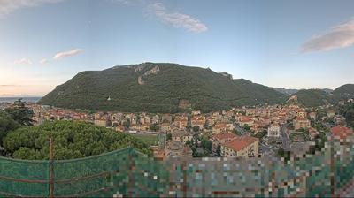 immagine della webcam nei dintorni di Varigotti: webcam Finalborgo