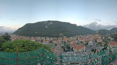 immagine della webcam nei dintorni di Borgio Verezzi: webcam Finalborgo