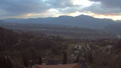 immagine della webcam nei dintorni di Monte Gomito: webcam Barga