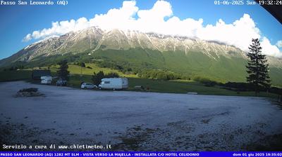 immagine della webcam nei dintorni di Gagliano Aterno: webcam Roccacaramanico