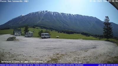 immagine della webcam nei dintorni di Ortona dei Marsi: webcam Roccacaramanico