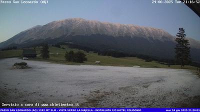 immagine della webcam nei dintorni di Salle: webcam Sant'Eufemia a Maiella